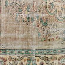 Load image into Gallery viewer, Turkish Vintage Rug Ottoman, Brass GA143-indBE050