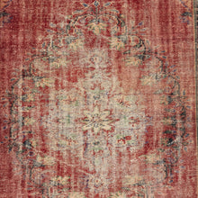 Load image into Gallery viewer, Vintage Turkish Rug, GA10182