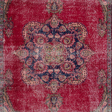 Load image into Gallery viewer, Vintage Turkish Rug, GA19315