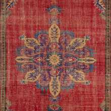 Load image into Gallery viewer, Vintage Turkish Rug, GA28389