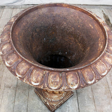Load image into Gallery viewer, European Cast Iron Garden Urn, G015