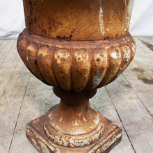 Load image into Gallery viewer, European Cast Iron Garden Urn, G015